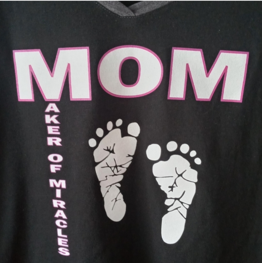 🌻4 LEFT🌻 MOM Maker Of Miracles Graphic Tee Shirt Size Large - Picture 2 of 6